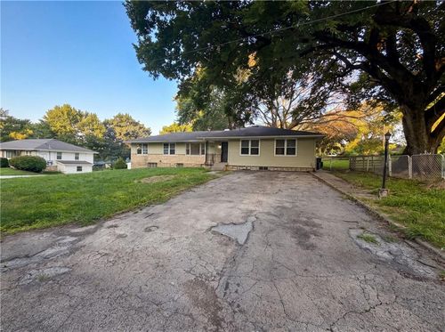 3364 N 60th Ter, Kansas City, KS, 66104-1409 | Card Image