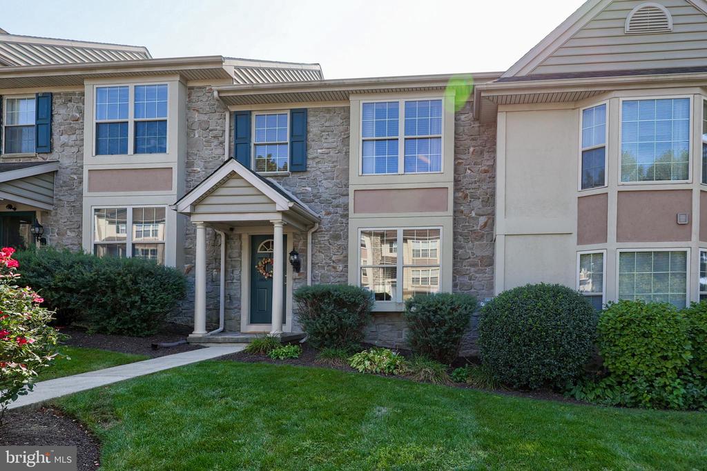 Royal View Dr, Lancaster, PA 17601