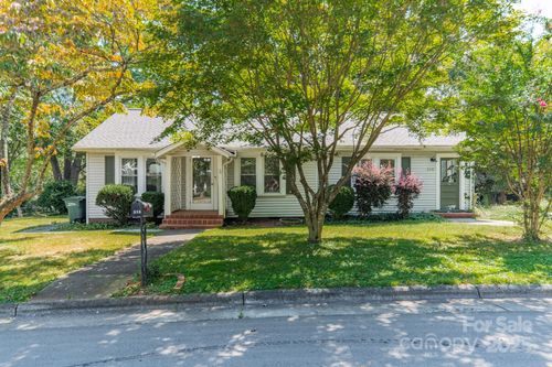 316 E Church St, Troutman, NC, 28166-8607 | Card Image