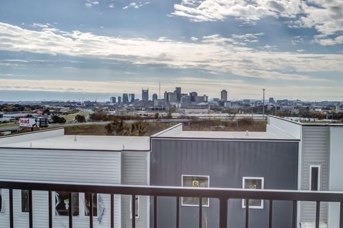 58 Fern Ave, Nashville, TN, 37207-5046 | Card Image