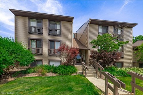 103-1115 Canyon View Rd, Sagamore Hills, OH, 44067-2251 | Card Image