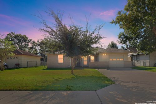 119 Bois D Arc St, Lake Jackson, TX, 77566-5602 | Card Image