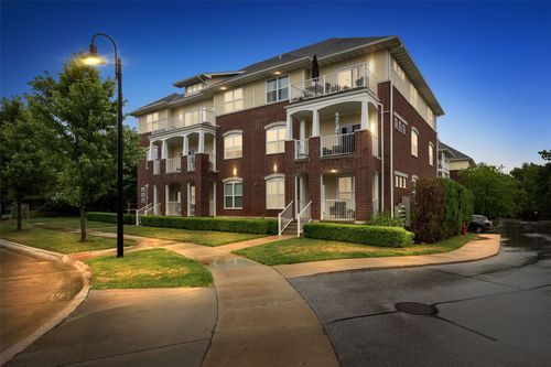 1164 Swisher St, Iowa City, IA, 52245-1516 | Card Image