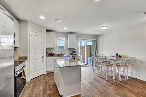 221 Samuel St, Pendleton, SC, 29670-9295 | Card Image