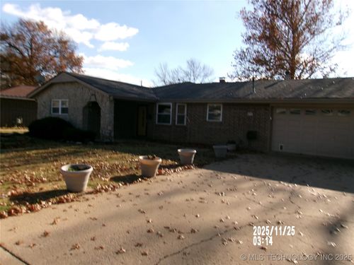 6207 King Dr, Bartlesville, OK, 74006-8948 | Card Image