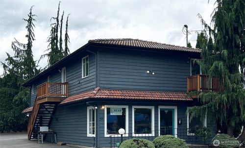 428 Pine Ave, Snohomish, WA, 98290-3305 | Card Image
