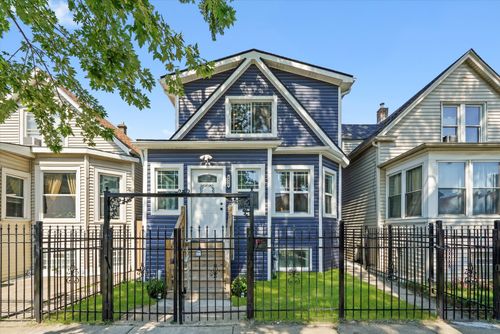 4826 W Potomac Ave, Chicago, IL, 60651-1560 | Card Image