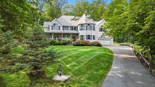 8 Hamlet Way, East Fishkill, NY, 12533-5361 | Card Image