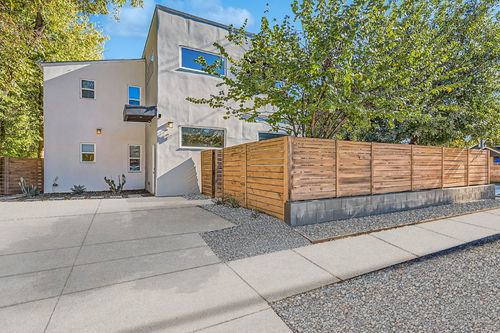 1600 Holly St, Austin, TX, 78702-5422 | Card Image