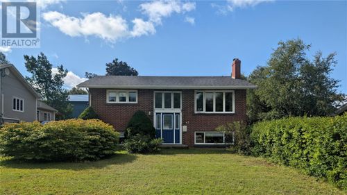 47 Grandy Ave, Gander, NL, A1V1B3 | Card Image