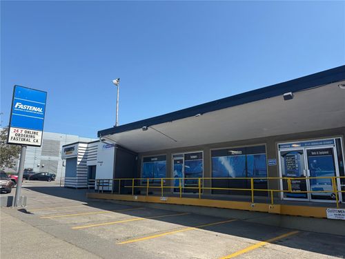 2111 Douglas St, Victoria, BC, V8T4L2 | Card Image