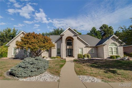 1200 White Oak Trl, Godfrey, IL, 62035-5718 | Card Image