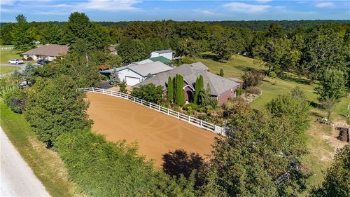 19000 Huntington Dr, Gravette, AR, 72736-9138 | Card Image