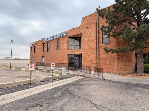 18 Club Manor Dr, Pueblo, CO, 81008-1601 | Card Image