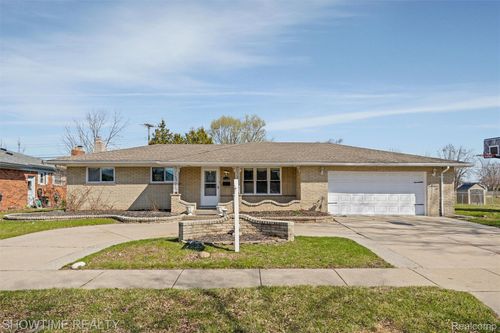 11287 Brougham Dr, Sterling Heights, MI, 48312-3703 | Card Image