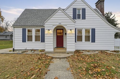 208 W 3rd St, Buchanan, MI, 49107-1231 | Card Image