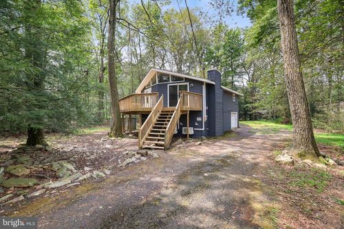 4116 Devon Dr, Tobyhanna, PA, 18466-8215 | Card Image