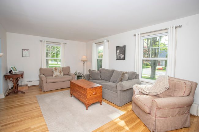 62 Lynde St, House other with 4 bedrooms, 2 bathrooms and 4 parking in Old Saybrook CT | Image 17