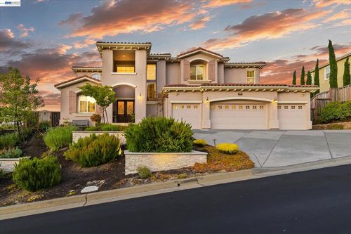 3182 Ashbourne Cir, San Ramon, CA, 94583-9100 | Card Image