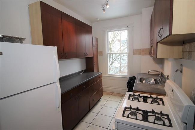 Kitchen | Image 4
