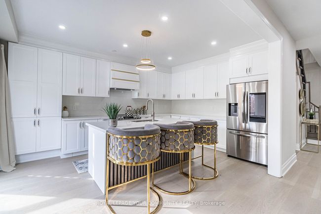 63 Regency View Hts, House other with 4 bedrooms, 4 bathrooms and 5 parking in Maple ON | Image 9