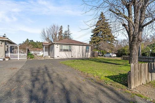 750 Pueblo Ave, Napa, CA, 94558-3550 | Card Image