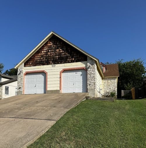 apt-b-523 Cutty Trl, Lakeway, TX, 78734-4834 | Card Image