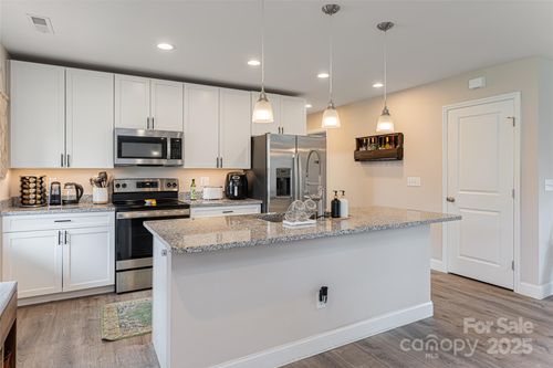 17 Fair Oaks Rd, Arden, NC, 28704-9598 | Card Image