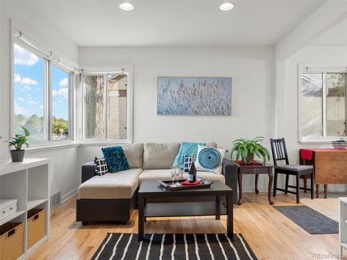 2865 Quebec St, Denver, CO, 80207-2942 | Card Image