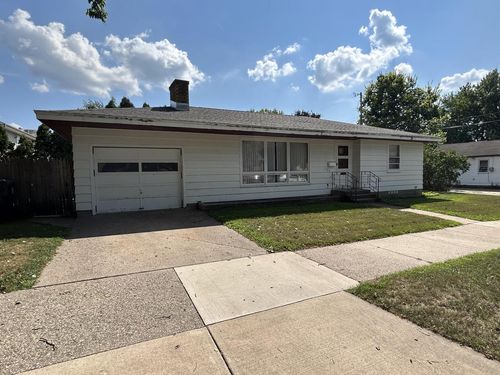 920 Zeisler St 731 10th St N Street, LA CROSSE, WI, 54601 | Card Image