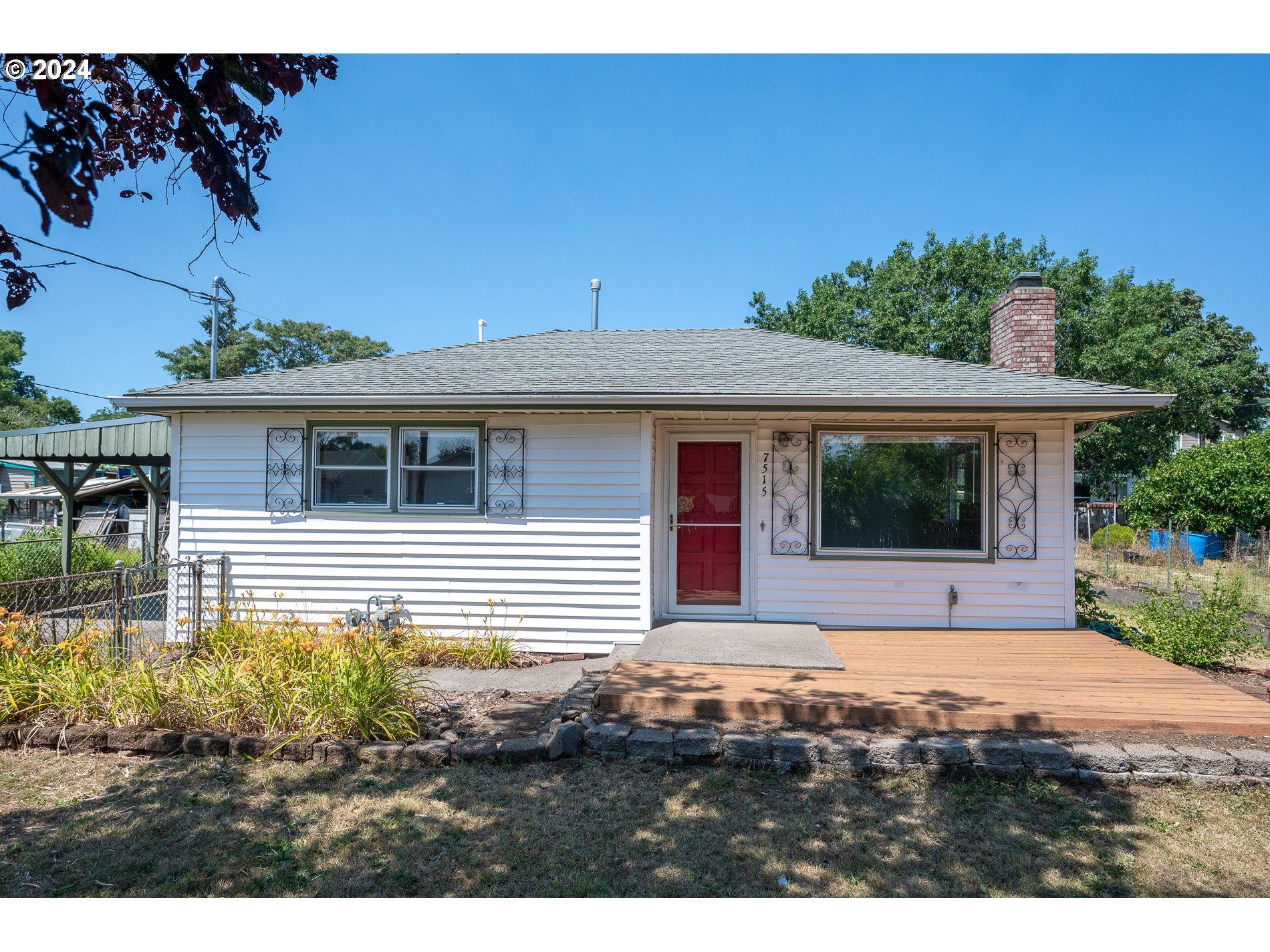 Luther Rd, Portland, OR 97206