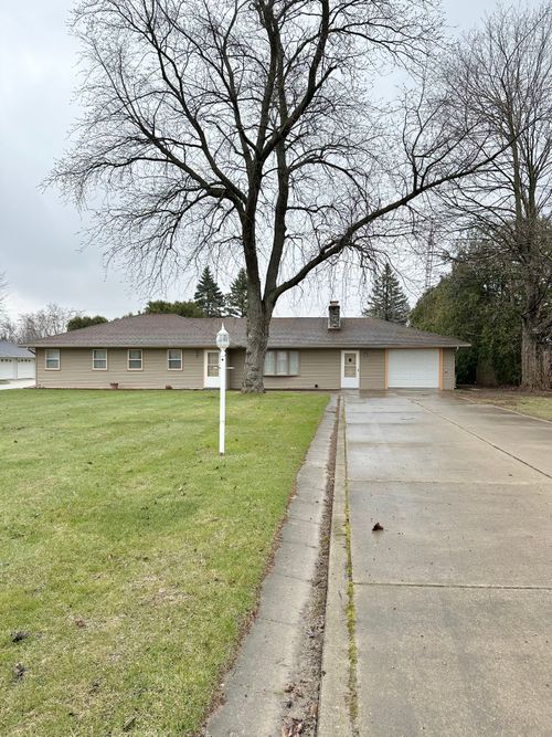 2677 Lamotte St, Marlette, MI, 48453-1033 | Card Image