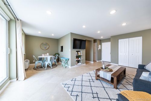 apt-6n-2 Richmond Rd, Lido Beach, NY, 11561-4854 | Card Image