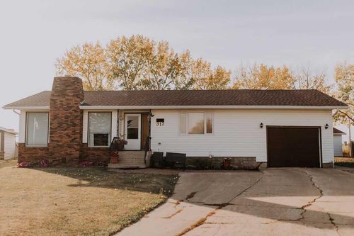 317 4 Avenue Cres, Wainwright, AB, T9W1A1 | Card Image