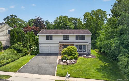 30 Irving Drive, Oyster Bay, NY, 11797 | Card Image