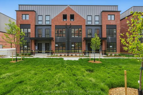 33 Burleigh Mews, Vaughan, ON, L4J0M1 | Card Image
