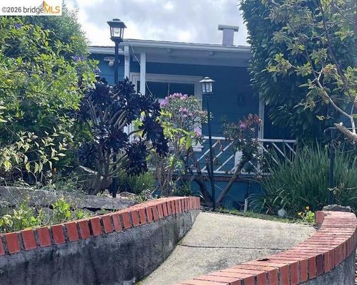 4224 Lincoln Ave, Oakland, CA, 94602-2527 | Card Image