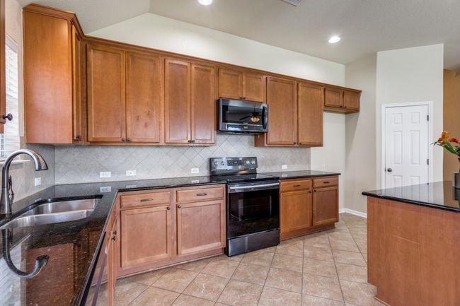253 Lear Ave, House other with 3 bedrooms, 2 bathrooms and 4 parking in Buda TX | Image 18
