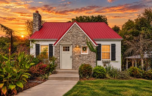 209 Church St, Dover, TN, 37058-3008 | Card Image