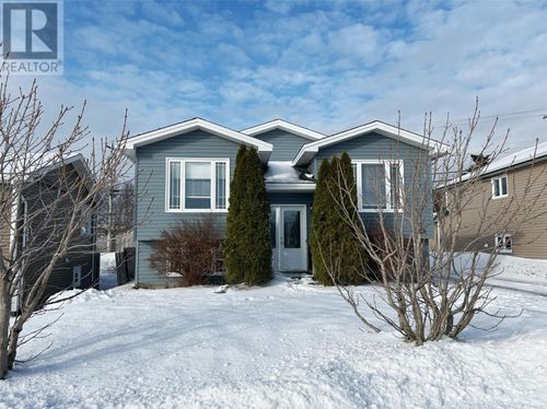 73 Carlisle Dr, Paradise, NL, A1L1E7 | Card Image