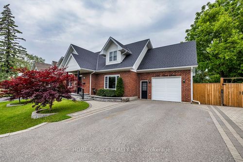 333 Clark St, Port Perry, ON, L9L1J6 | Card Image