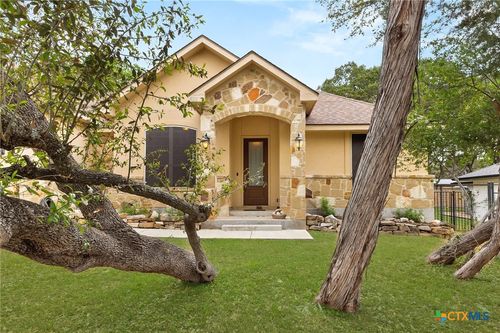 820 Mission Hills Dr, New Braunfels, TX, 78130-6669 | Card Image