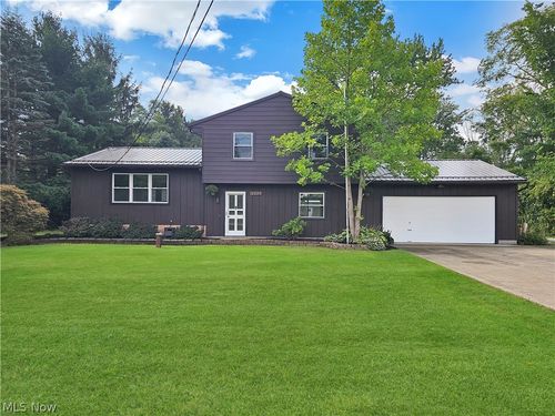 12230 Painesville Warren Rd, Concord Township, OH, 44077-9512 | Card Image