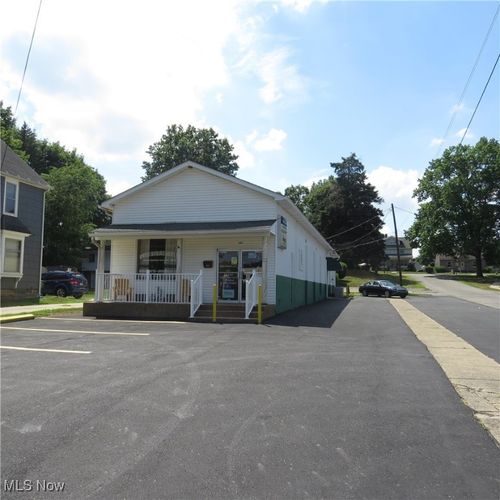 154 S Cleveland Ave, Mogadore, OH, 44260-1403 | Card Image