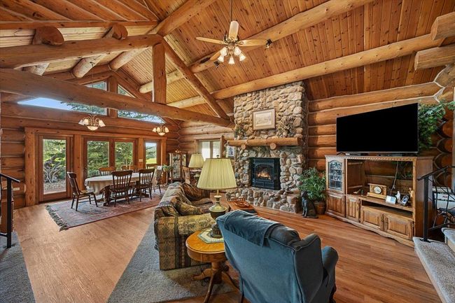 22506 Other, House other with 3 bedrooms, 3 bathrooms and null parking in Deadwood SD | Image 14