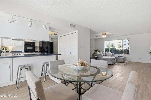 4713 W Northern Ave, Glendale, AZ, 85301-1543 | Card Image