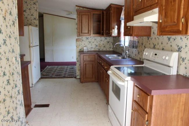 5929 Nichols Rd, House other with 3 bedrooms, 2 bathrooms and null parking in Bascom FL | Image 40