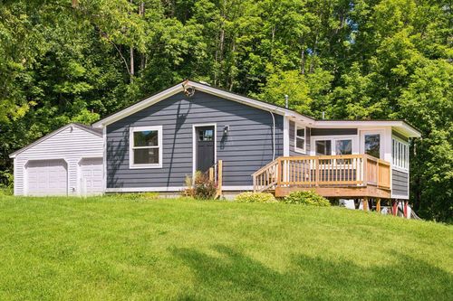 489 Campbell St, White River Junction, VT, 05001-9109 | Card Image