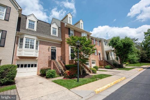 2036 Pieris Ct, VIENNA, VA, 22182-3957 | Card Image