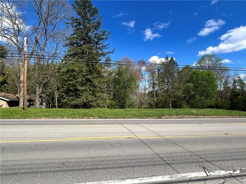 3022 Wilmington Rd, New Castle, PA, 16105-1222 | Card Image